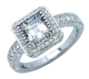 Diamante montato su anello